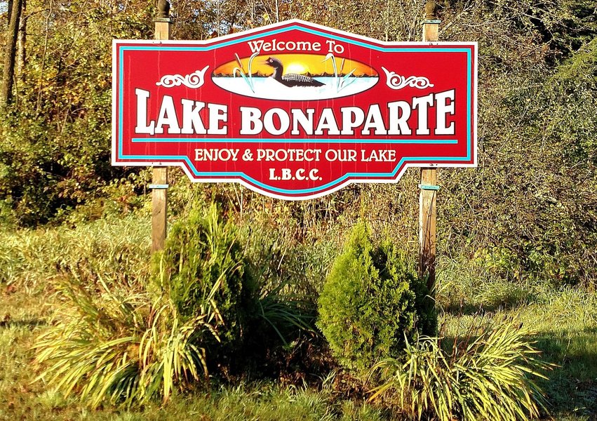 lake bonaparte sign entry